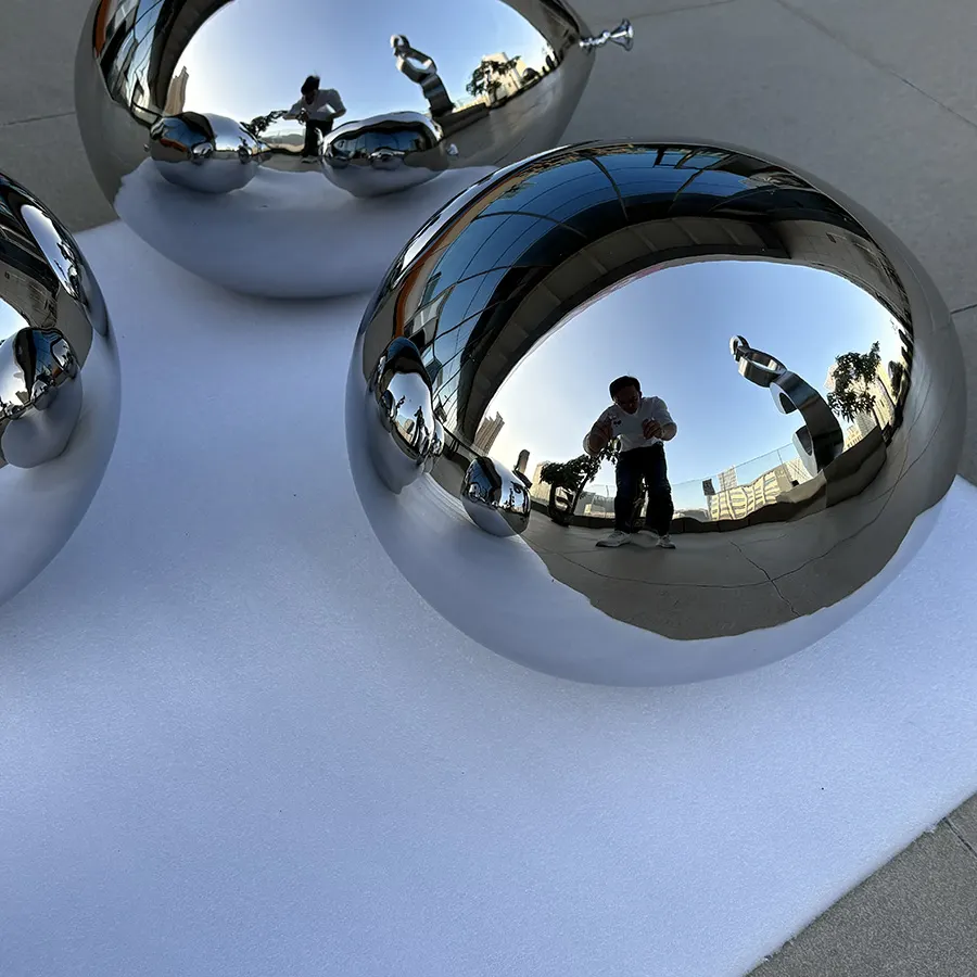 Stainless Steel Balloon Sculpture for Interior Decor – Modern Mirror Polished Desk Art
