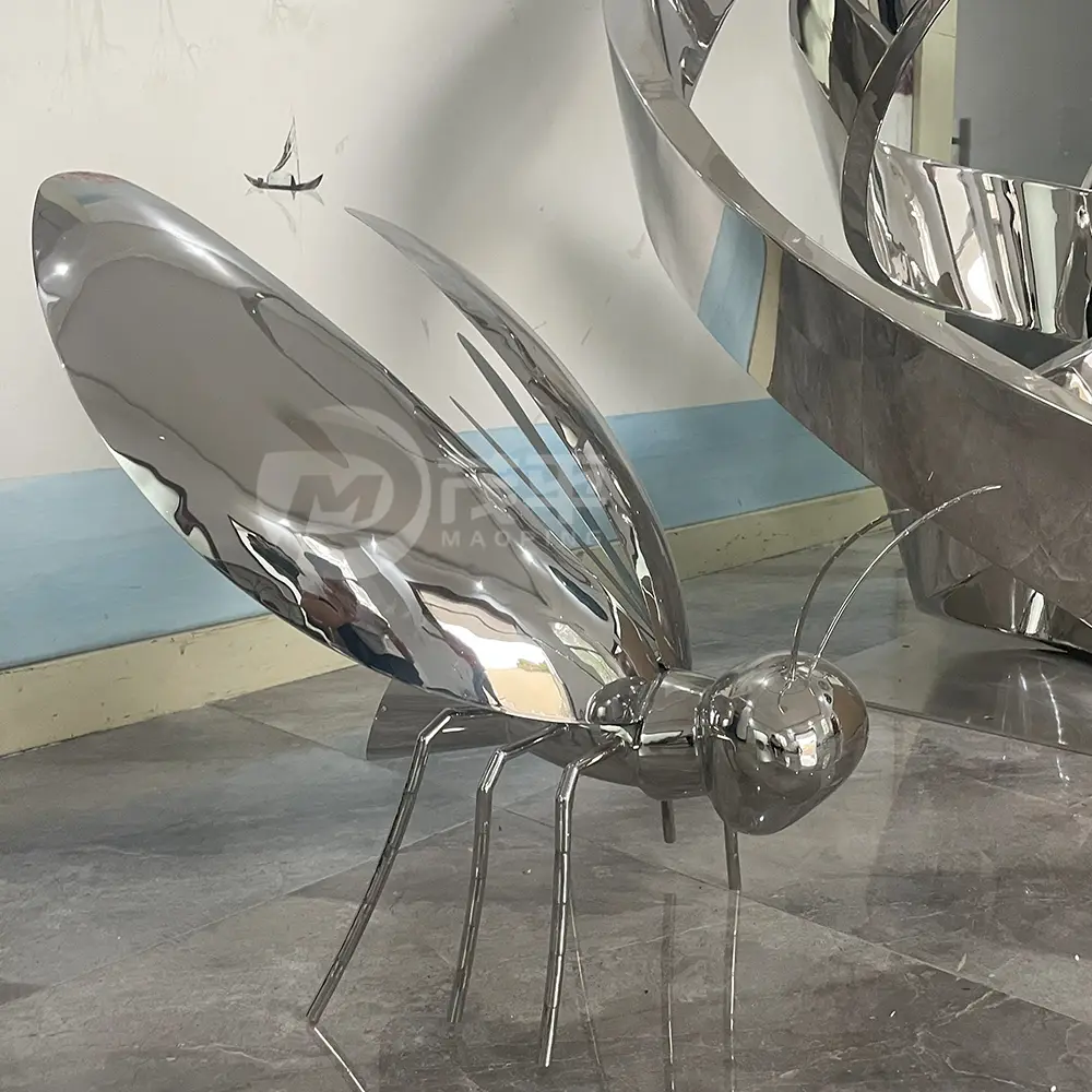 Stainless Steel Bee Sculpture Home Decoration Garden Decor Pendants Yard