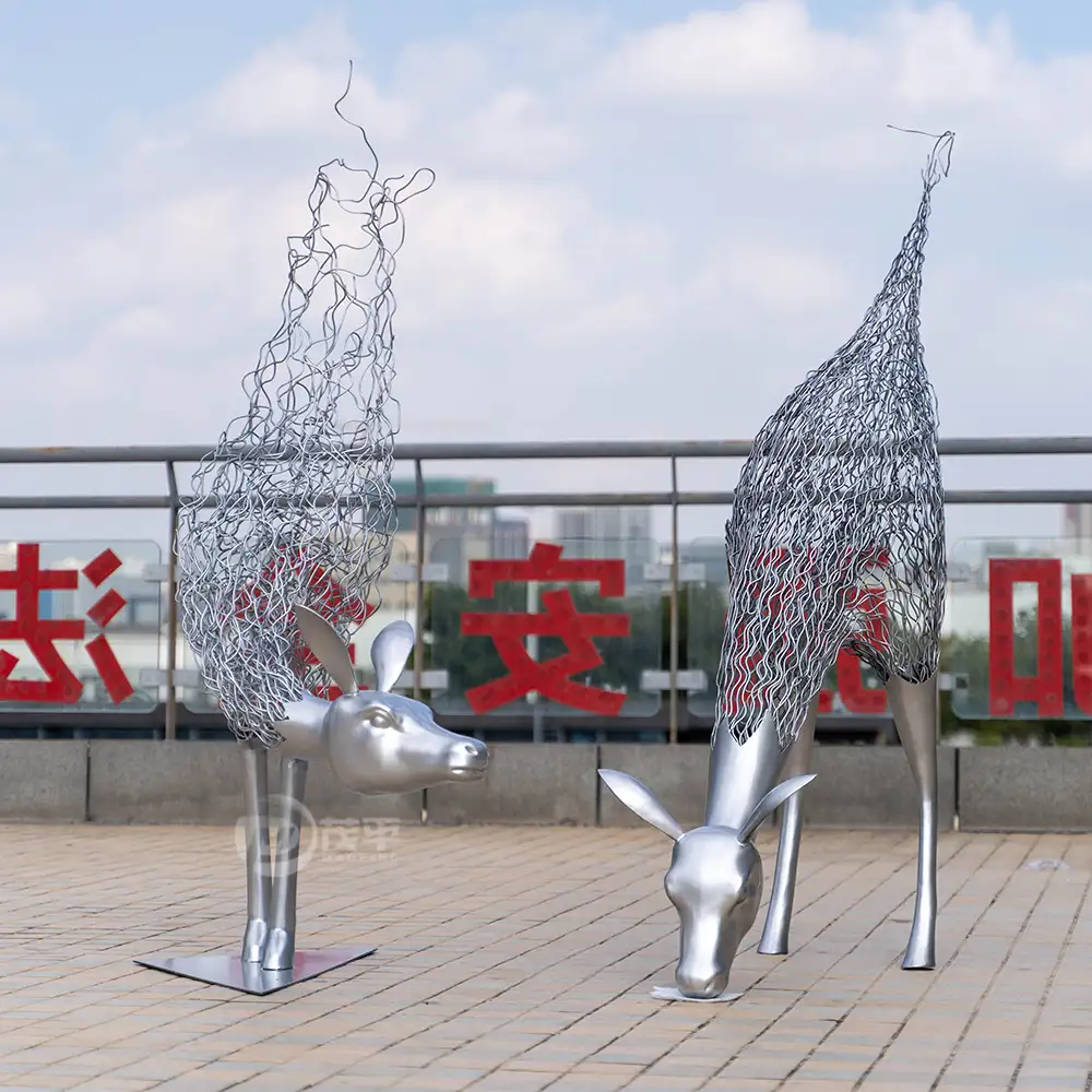 Silver metal hollow deer Garden Metal Cast Iron Large Animal Sculpture MP-O0011