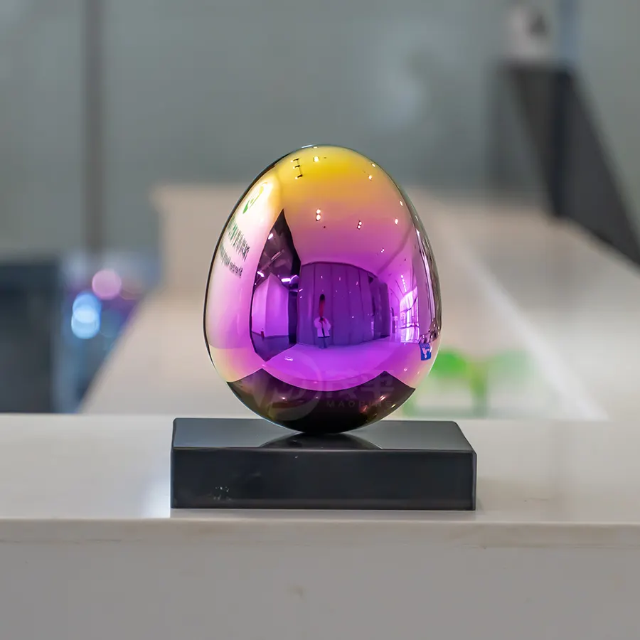 Creative colorful egg sculpture for interior decor