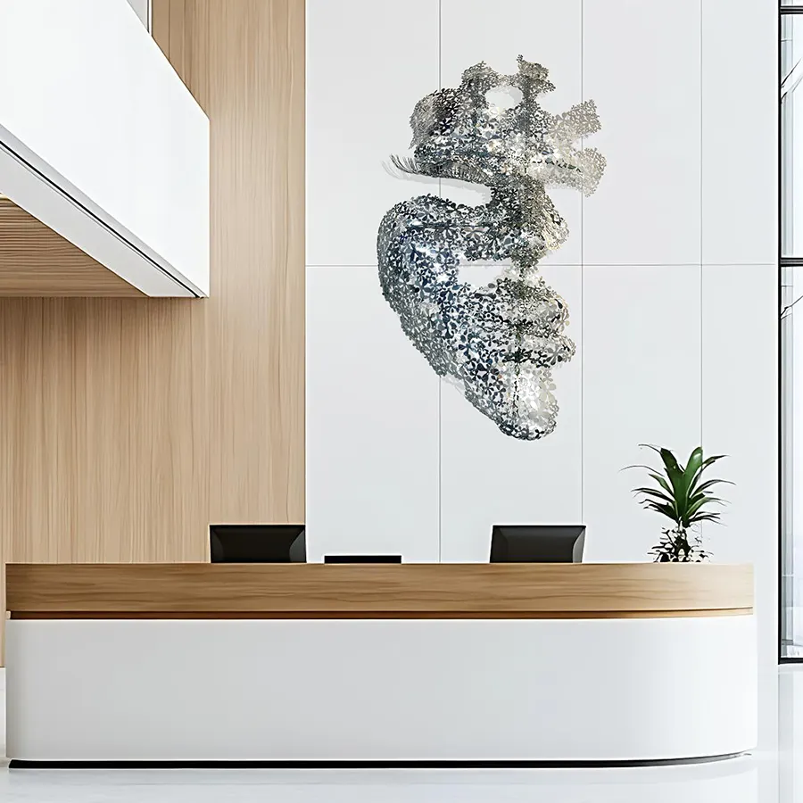 Steel Face Sculpture for Wall Decoration – Modern Abstract Art with Reflective Steel