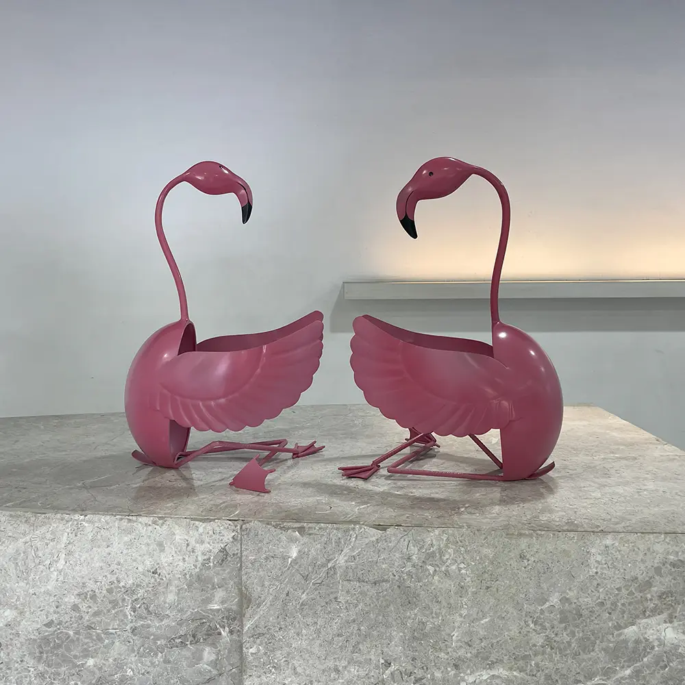 Creative stainless steel sitting flamingo sculpture for interior decoration