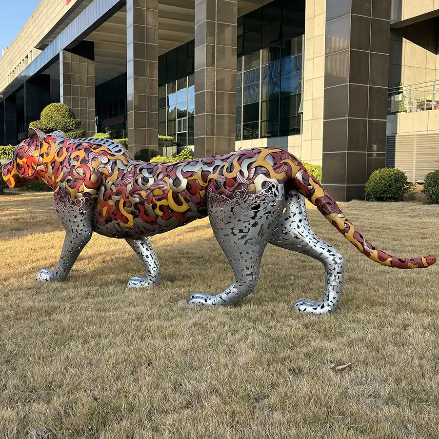 Custom Stainless Steel Leopard Sculpture for Hotel Lobby Interior Art