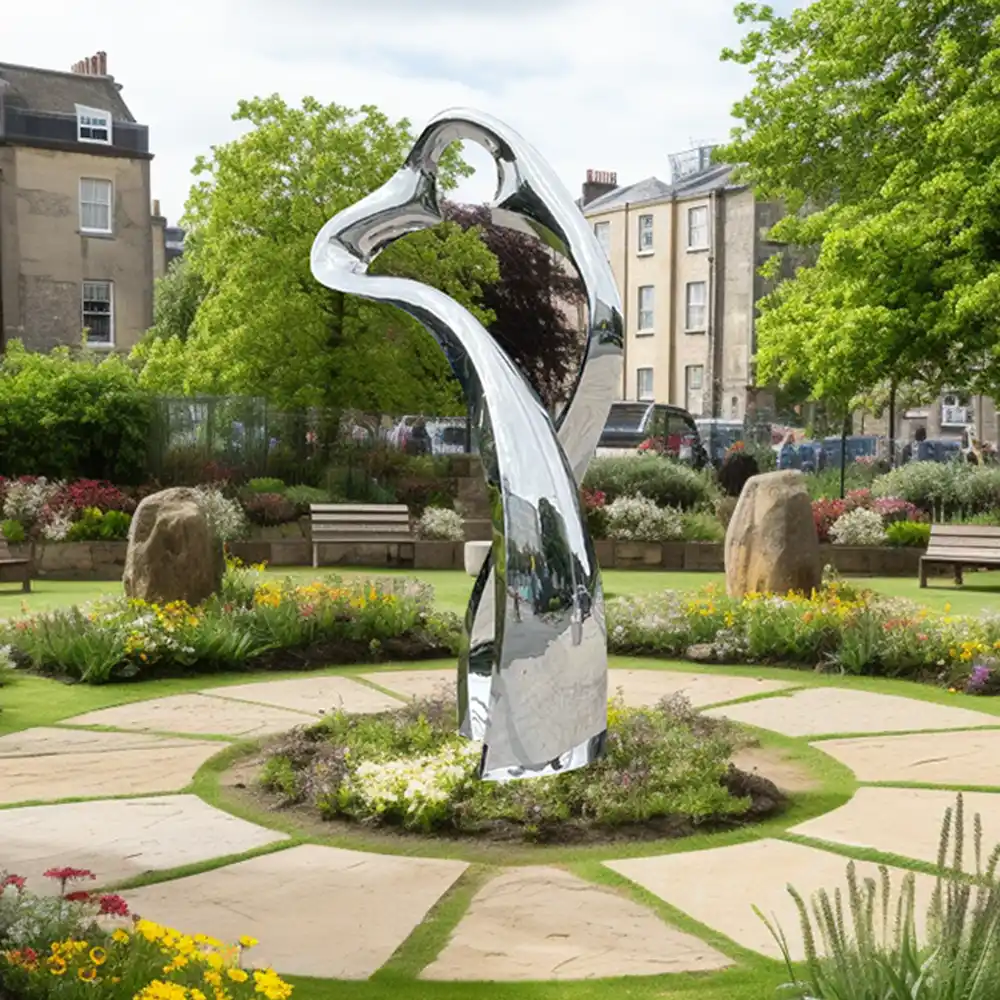 Stainless steel large twisted sculpture for outdoor decoration