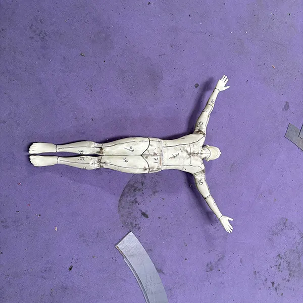 Modern Diver Sculpture for Luxury Interior Decor – Contemporary Wall-Mounted Figurative Art
