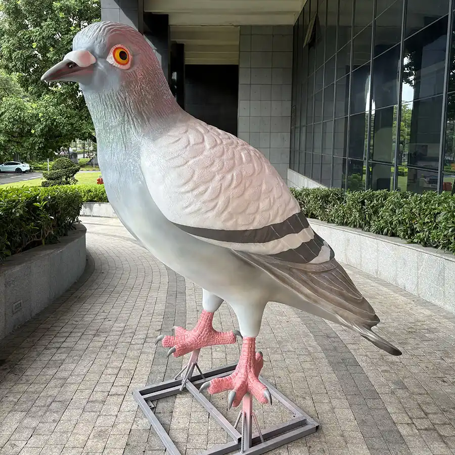 200cm Fiberglass Pigeon Sculpture – Realistic Outdoor Bird Art for Public & Commercial Spaces