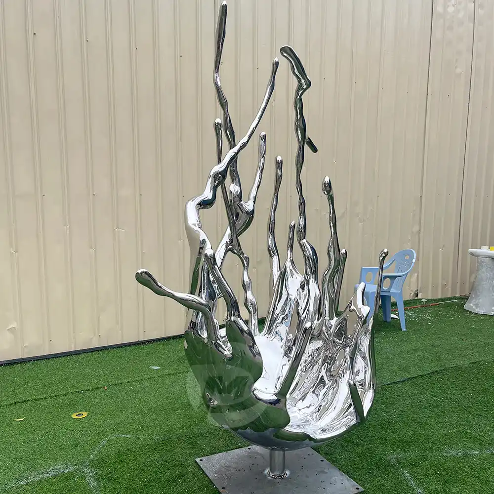 Spray stainless steel sculpture