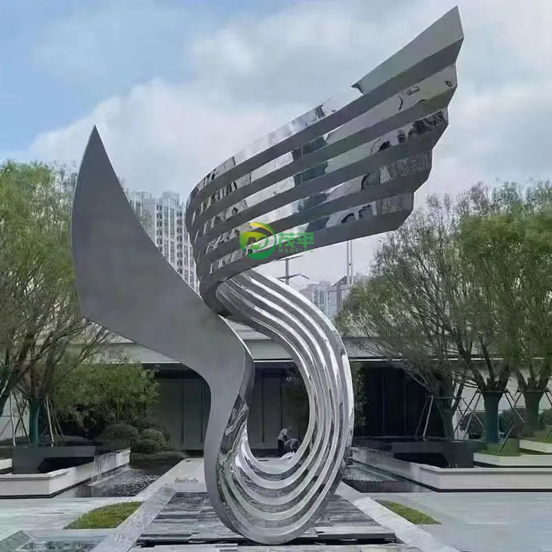 Outdoor Modern Stainless Steel Sculpture