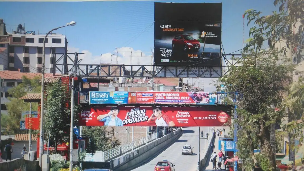 Outdoor Screens That Do Not Need a Corridor Behind Them
