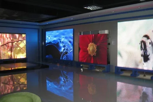 Showroom where a completed wall is reviewed before it is dismantled and packed
