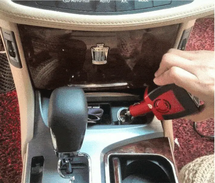 150W Power Inverter Modified Sine Wave DC to AC Car Inverter with USB Universal Socket detail 1