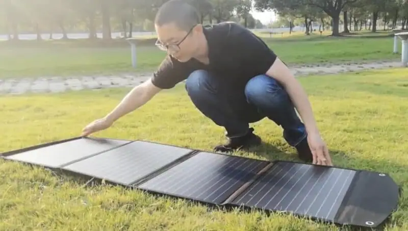 60W Foldable Portable Monocrystalline Solar Panel detail 2