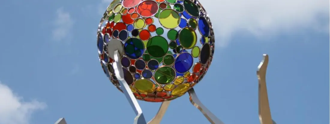 Garden Steel Pattern Balls made by Shenzhen Maoping Sculpture Arts Co., Ltd.