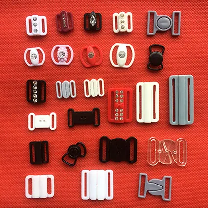 310123-1 plastic clips photo 1