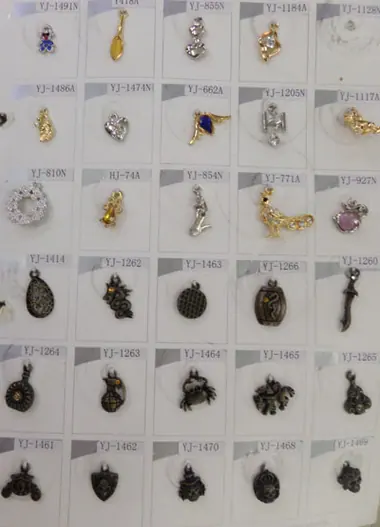 11123 - Metal accessories