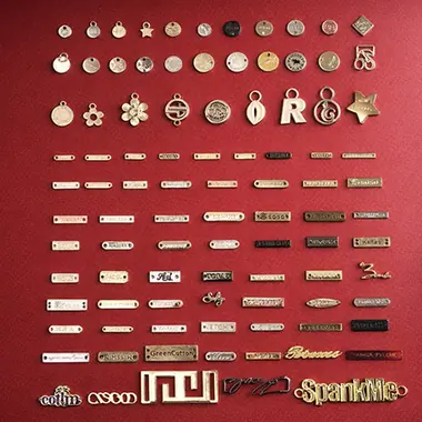 230326 - metal tag
