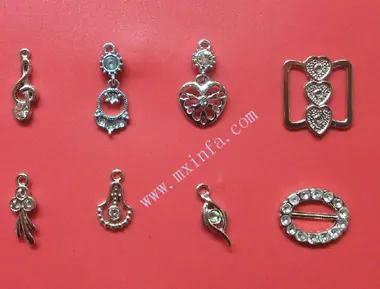 pendant11 - bra pendant