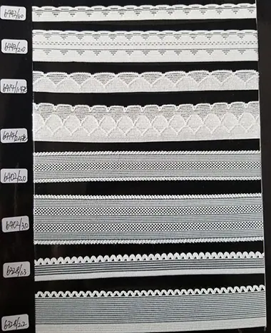 04011125 - lace trim
