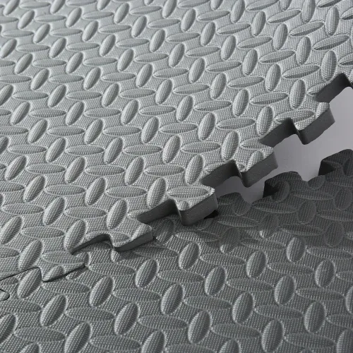 Non-slip leaf pattern EVA foam mat surface