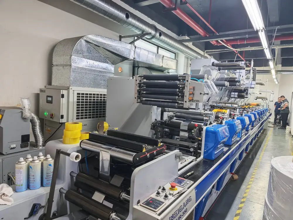 Label coating and printing line running at the New Printing plant in Hunan
