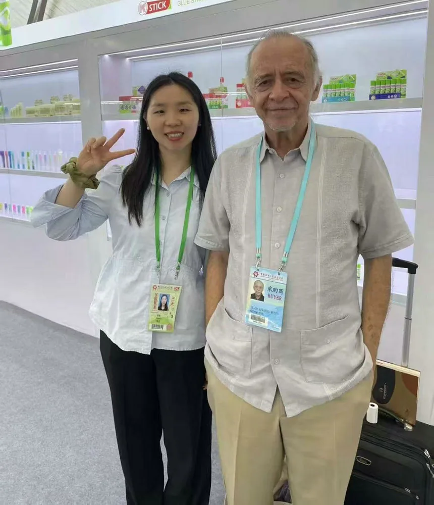Meeting overseas buyers on the stand