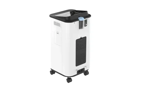Hydrogen-oxygen generator with the water tank in place