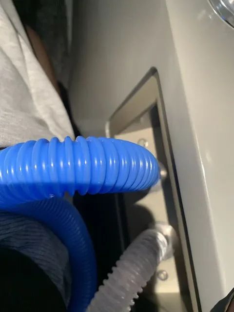 Air supply hose connection detail on the OHE20 chamber