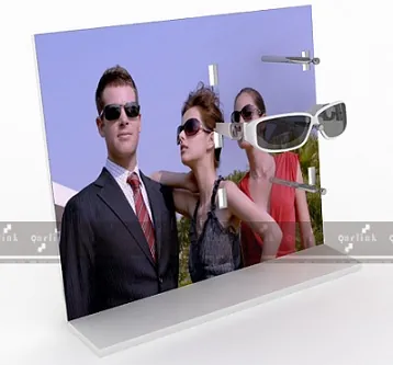 11_002_EPD_A01 Paper Eyewear Display
