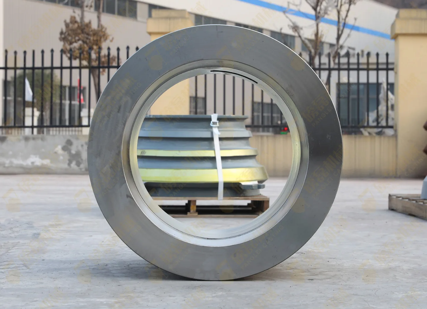Roller Crusher Parts cast at the PangLei foundry