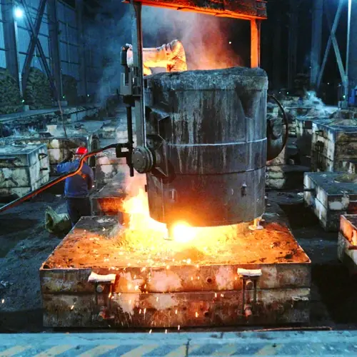 Bottom-poured ladle filling a crusher wear part mould