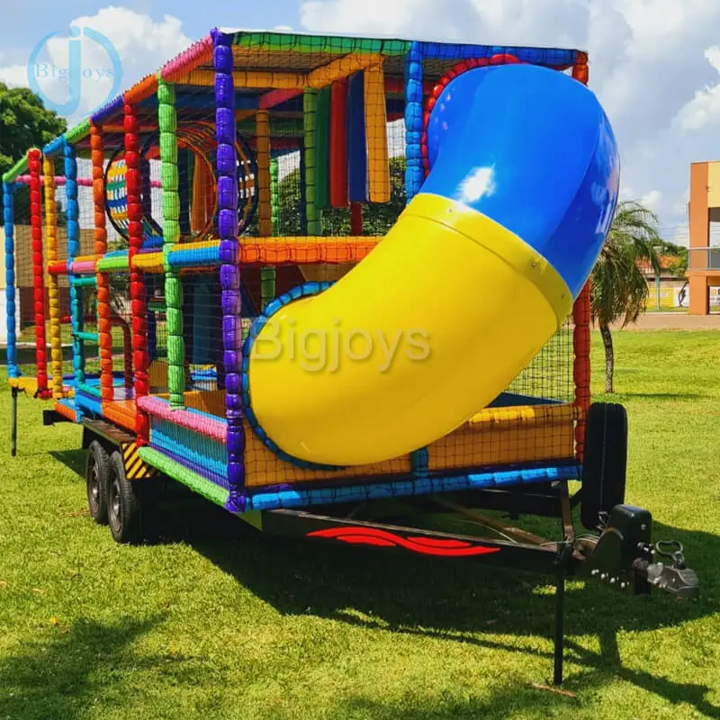 Mobile Party Playground with Trailer — factory photograph 3