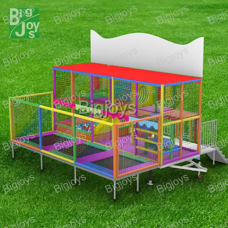 Trailer Playground with Cartoon Theme — factory photograph 3