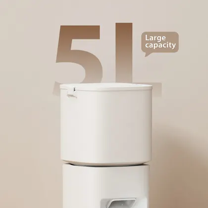 5L Smart Pet Feeder In White view 3