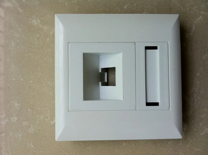 ELF003 - Face Plate manufactured by Ever Expresslink Limited