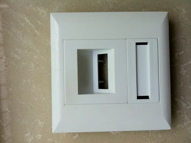 ELF004 - Face Plate manufactured by Ever Expresslink Limited
