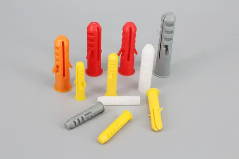 Expand Nails