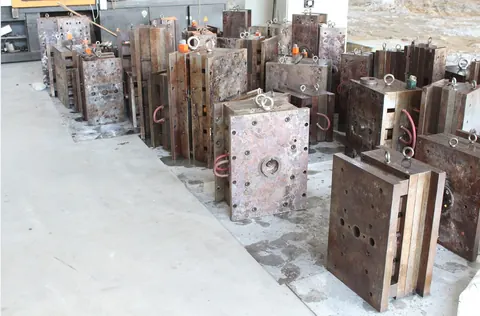 Mould workshop - Wenzhou Duanmeng Electric Co., Ltd.