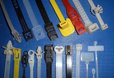 Plastic Seals power cord product photo