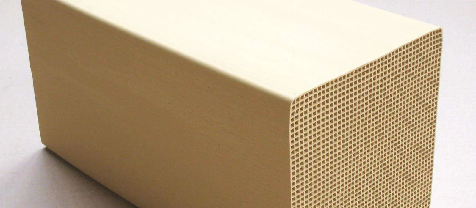 Industrial honeycomb SCR catalyst block