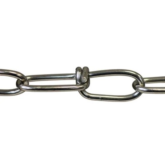 Steel chain with elongated oval