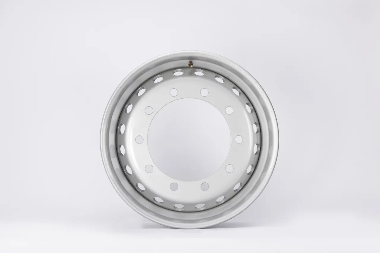 22.5x11.75 20 Hand Holes truck wheel view 3