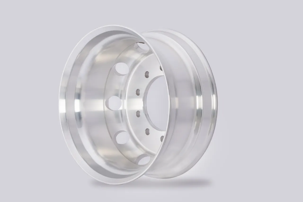 22.5x8.25 Machined Face truck wheel supplied by Resunyou