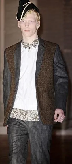 S36 - classics 1 button style by Right Luck