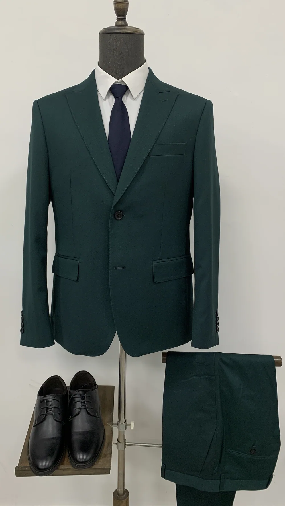 710106-12 - Men's Suits by Right Luck
