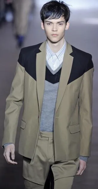 S42 - classics 1 button style by Right Luck