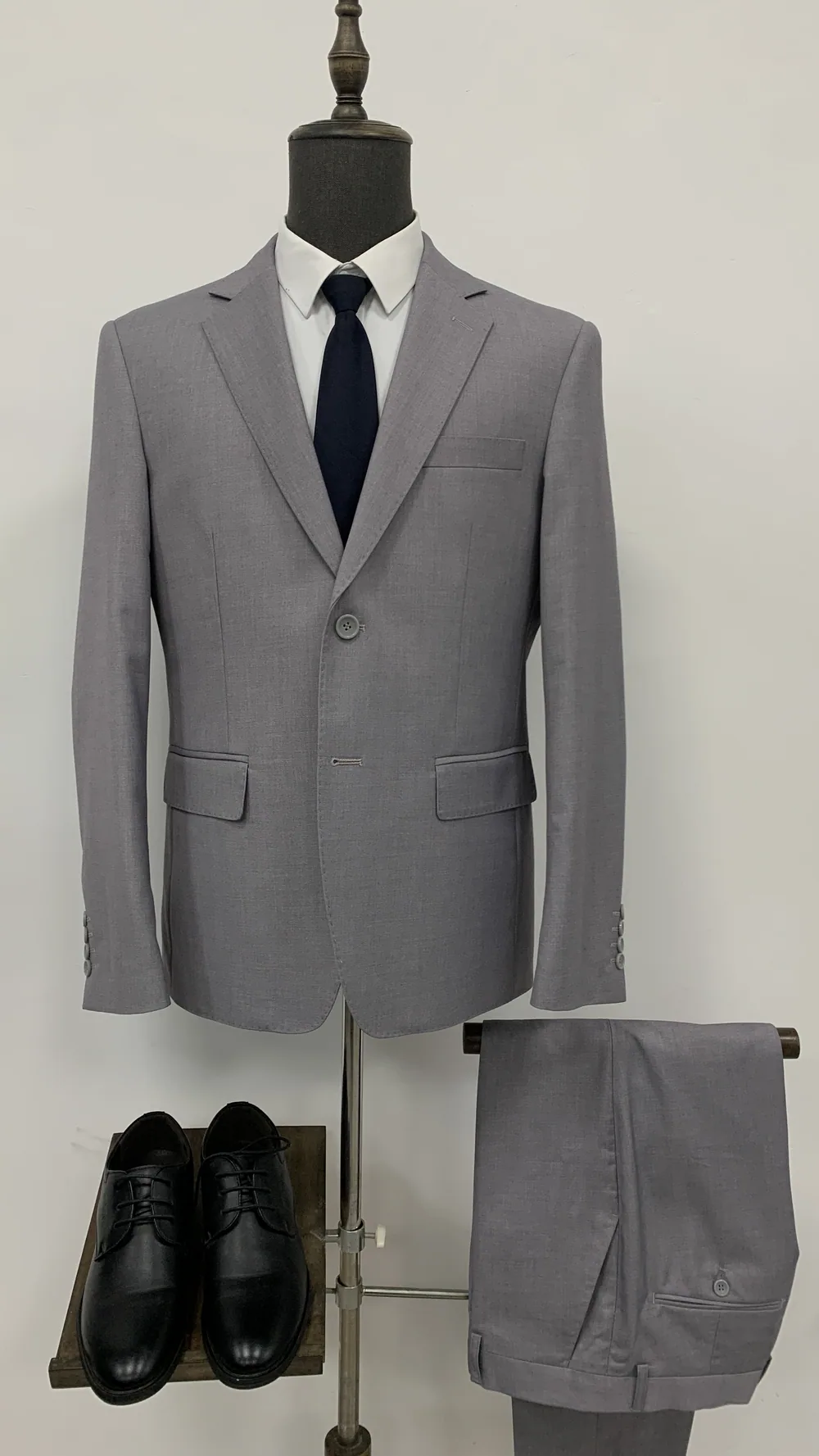 6670-75 - Men's Suits by Right Luck