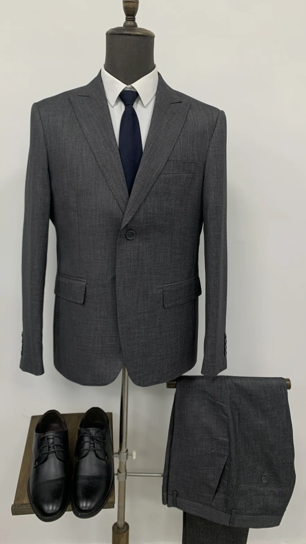 15762-8 - Men's Suits by Right Luck