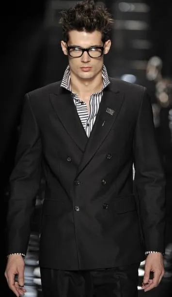 T16 - classics 3 button style by Right Luck