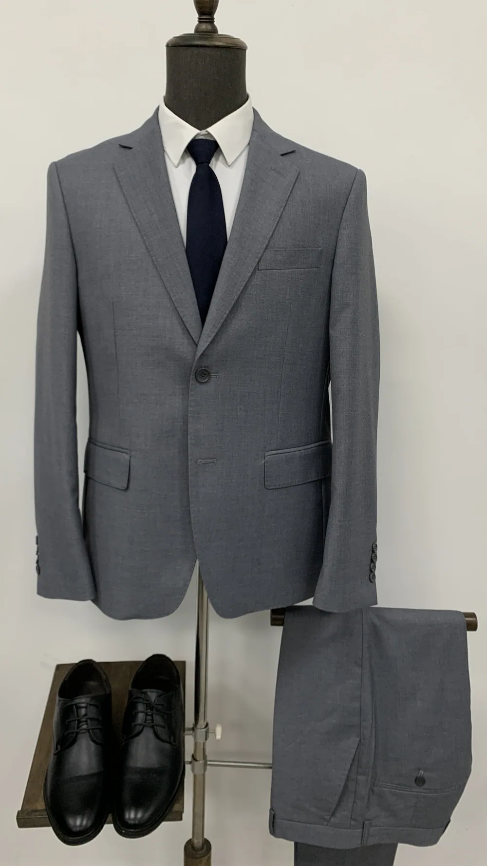 6670-77 - Men's Suits by Right Luck