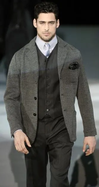 T68 - classics 3 button style by Right Luck